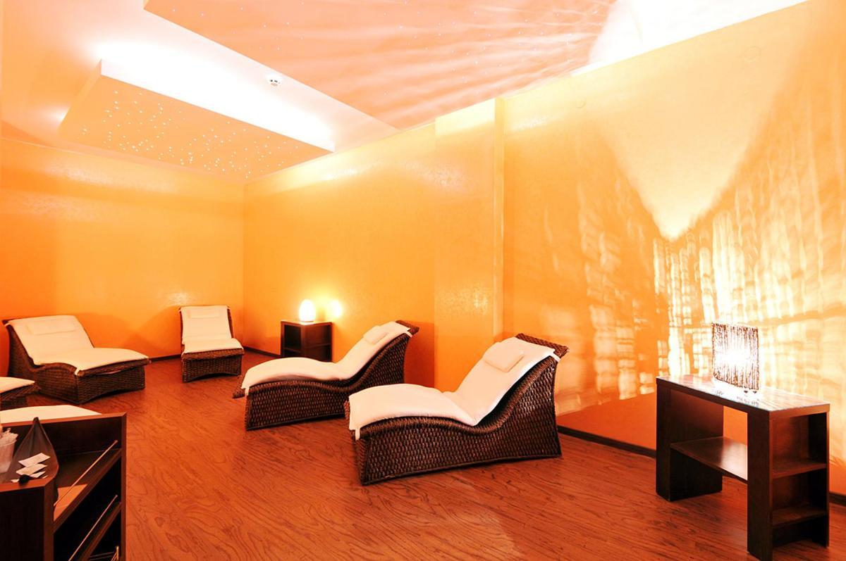 Apollo Spa Resort - Premium All-Inclusive , Pools & Free Beach, Individual Ac In Every Room Golden Sands Exterior photo