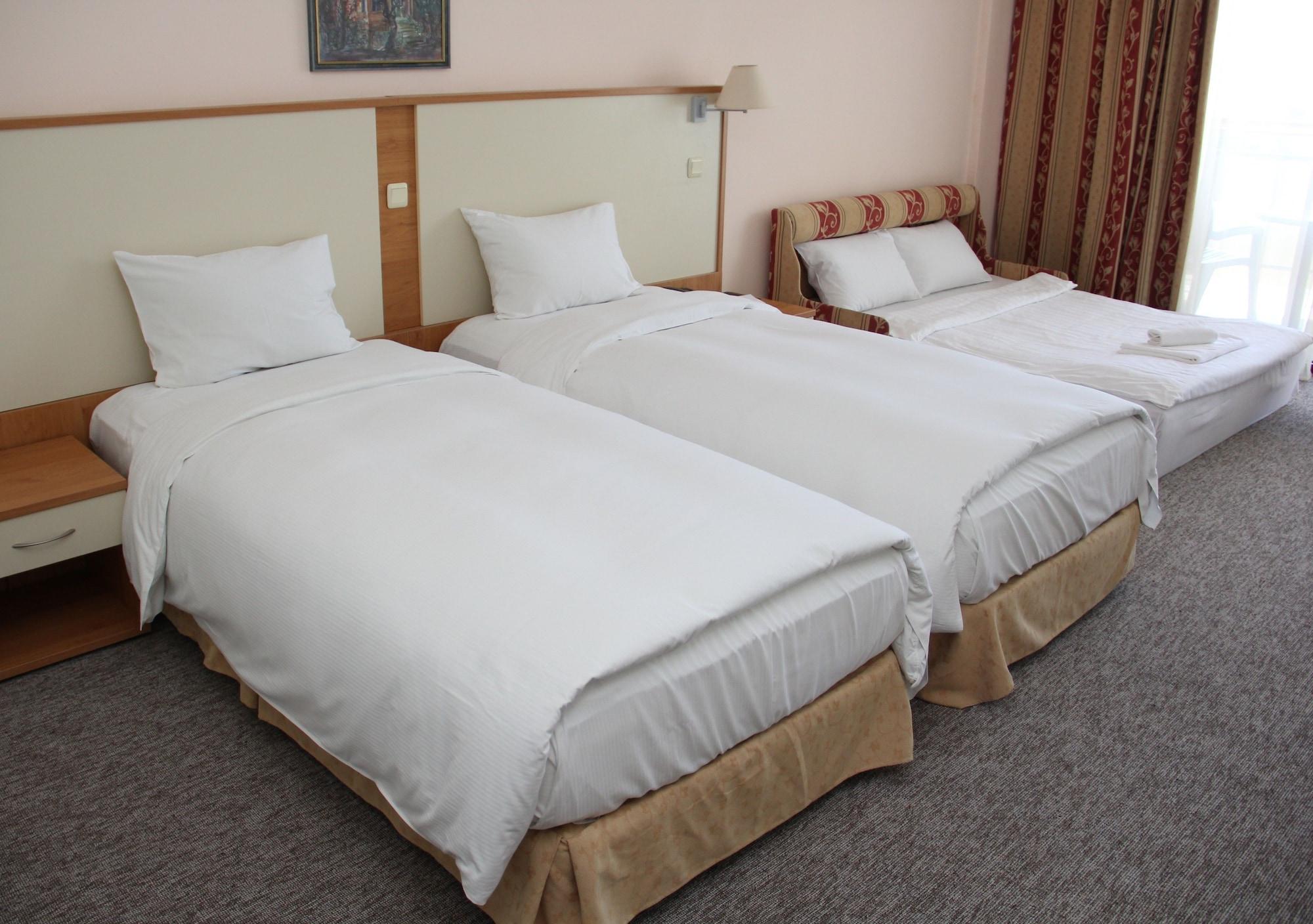 Apollo Spa Resort - Premium All-Inclusive , Pools & Free Beach, Individual Ac In Every Room Golden Sands Exterior photo
